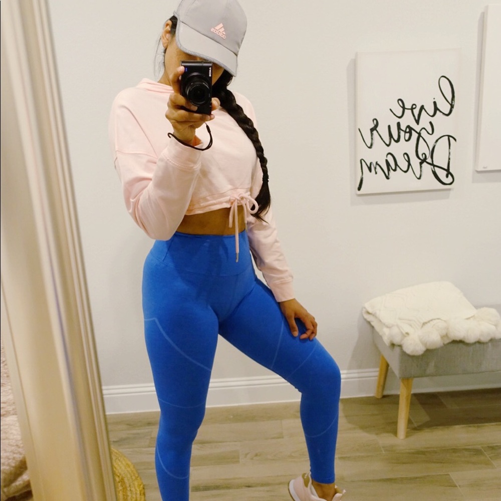 ISO! Alphalete Leggings - Picture 4 of 6